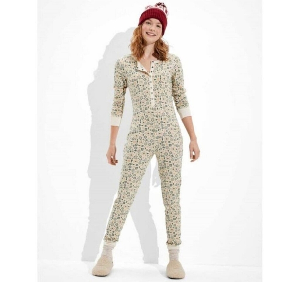 New American Eagle Thermal Waffle Relaxed Fit Onesie Snowflake Size Small - Picture 2 of 3